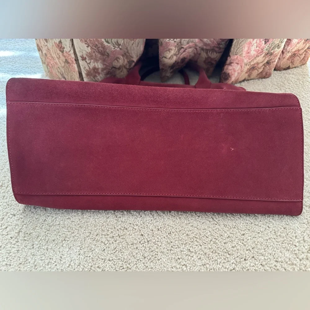 Mansur Gavriel Large Sun Tote in Burgundy Suede - Picture 3 of 9